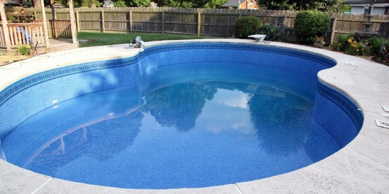 kontraktorkolamrenangprofesional-trijayapoolkontraktor-hargakontraktorkolamrenang-kontraktorkolamombak-kontraktorjacuzzi-kontraktorpembuatankolamrenang-12